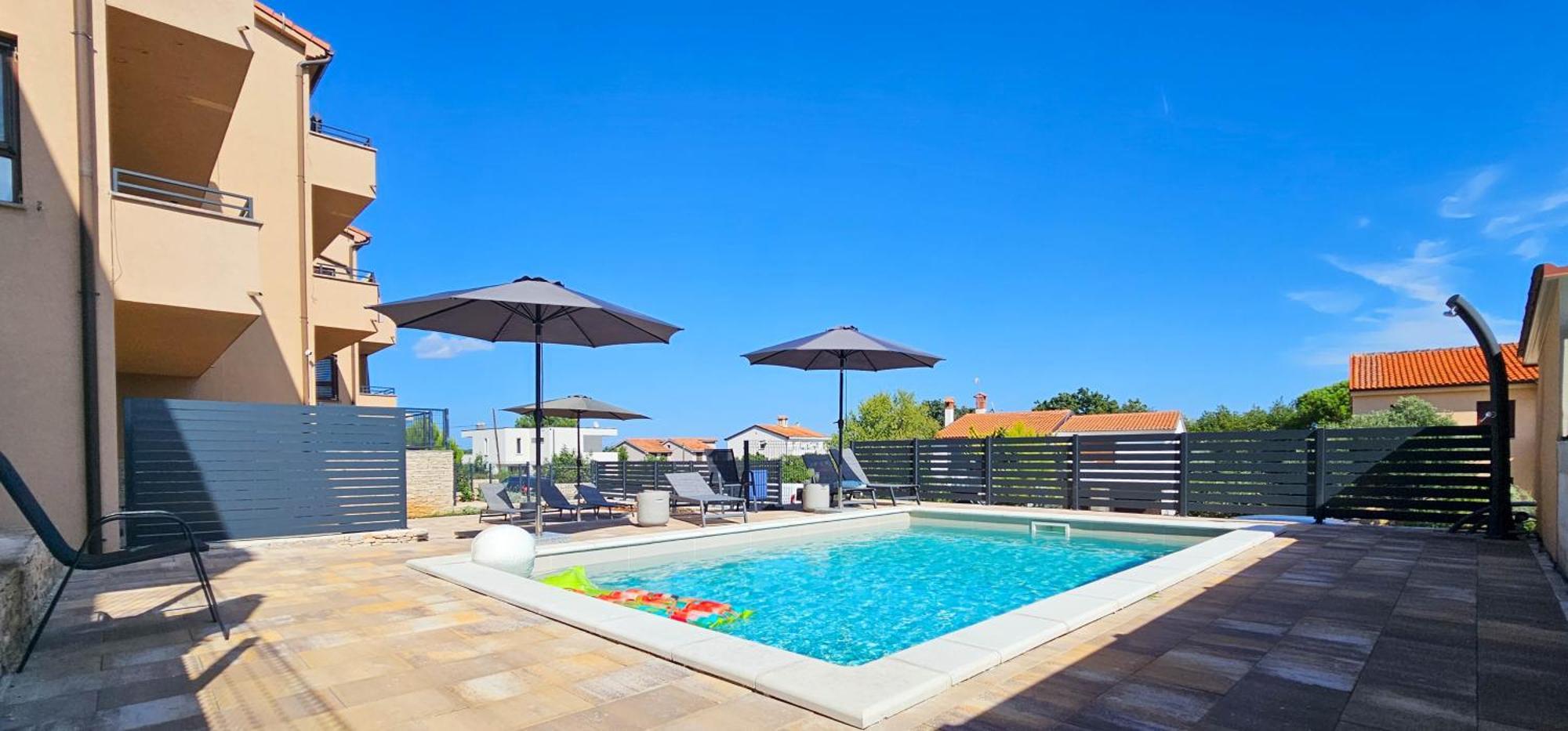 Apartment Bluemare With Shared Pool Ližnjan Exterior foto